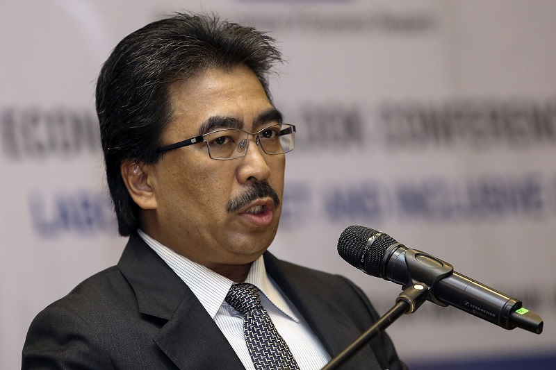 Despite 15 MPs ‘stolen’ from party, we still supported Perikatan says Umno’s Johari Ghani