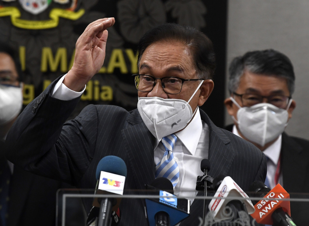 Citing loss of confidence, Anwar files formal bid for motion to remove Muhyiddin as PM
