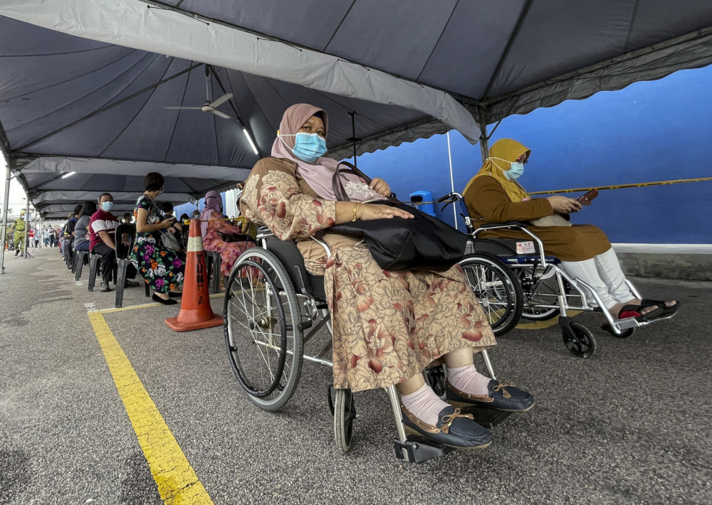 Johor Pakatan urges Putrajaya to speed up vaccination process in state
