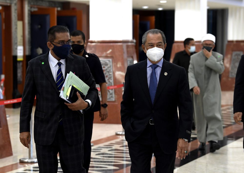 Dewan Rakyat Speaker adamant law minister will address queries on ‘revoked’ EOs on Monday