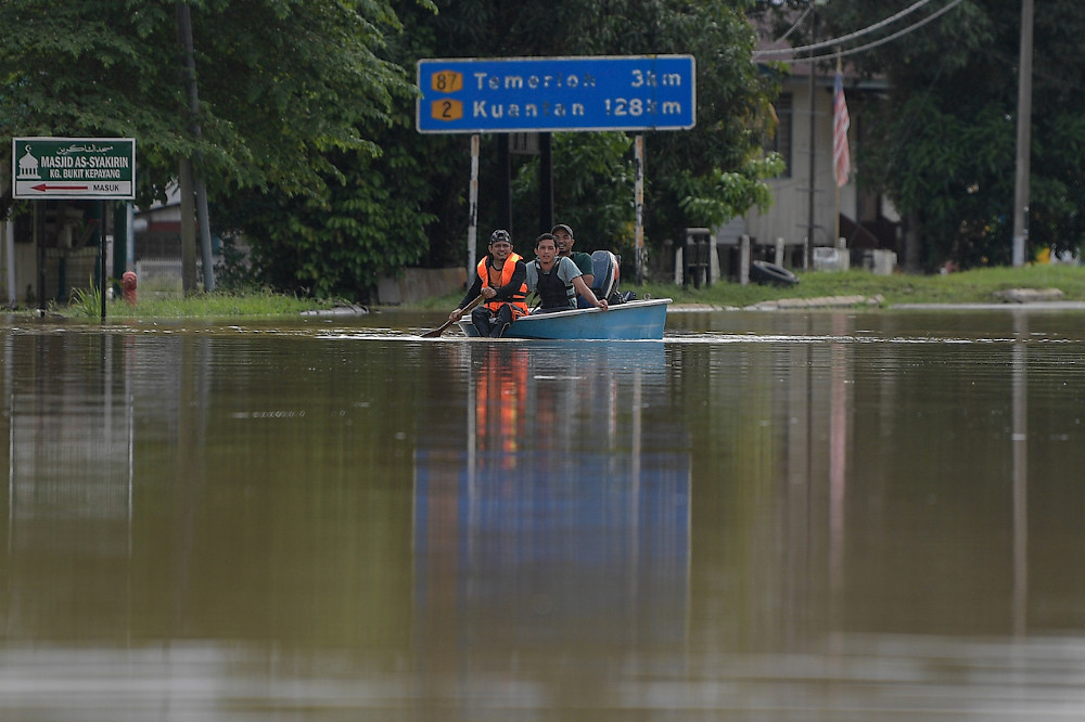 Pahang Fire and Rescue Dept: Floods hit several areas in Raub