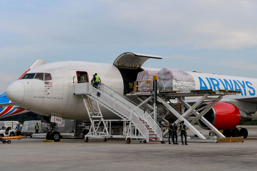 One million Pfizer Covid-19 vaccine doses arrive from the US