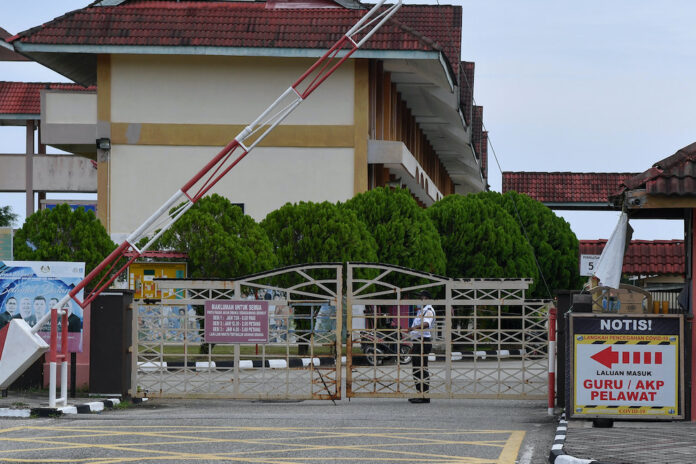 NUTP proposes using schools as Covid-19 vaccination centres for students