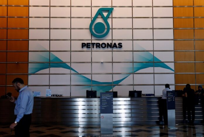 Petronas to up dividend to government to RM25b