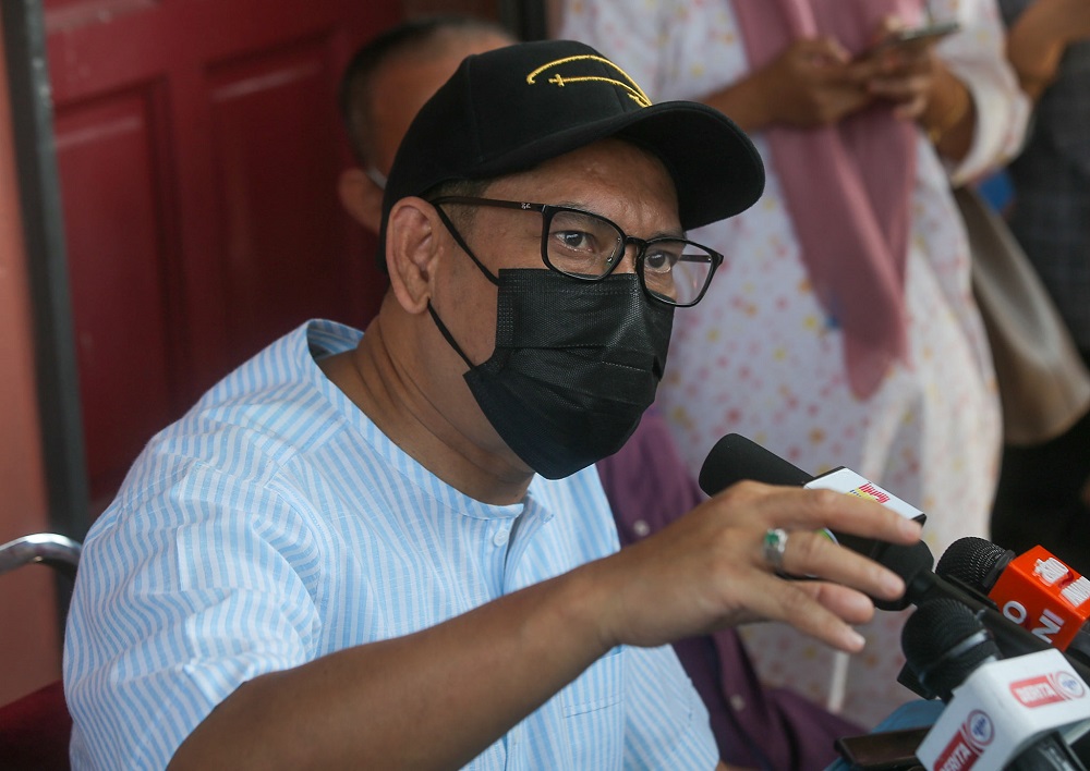 Report: Bersatu deputy president defends postponing tomorrow’s Parliament sitting as based on Health Ministry’s advice