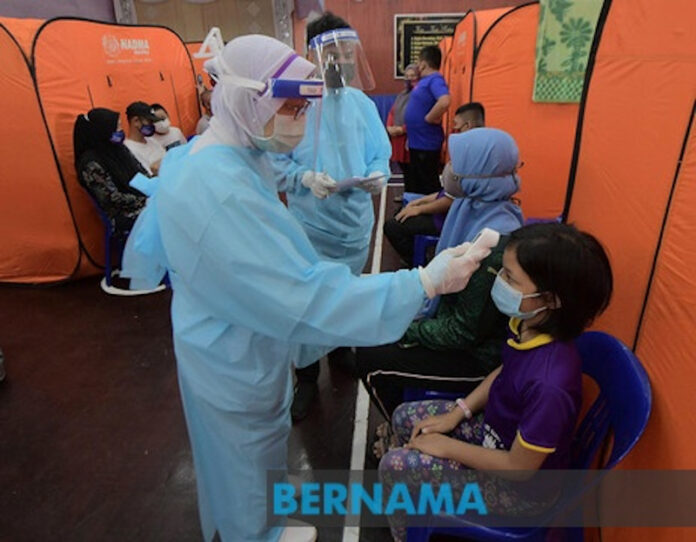Perak MB: Flood evacuees must avoid creating new Covid-19 clusters