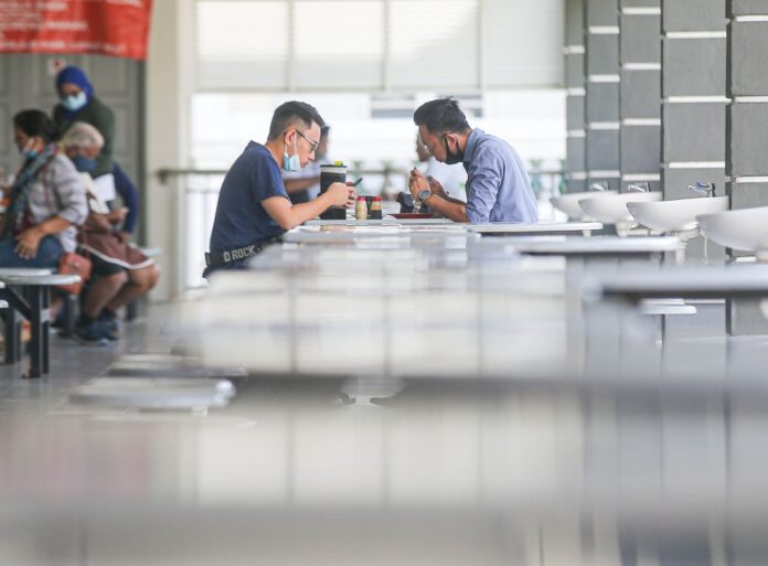 Covid-19: Most fully-vaccinated customers still reluctant to dine at restaurants, say Kota Baru police