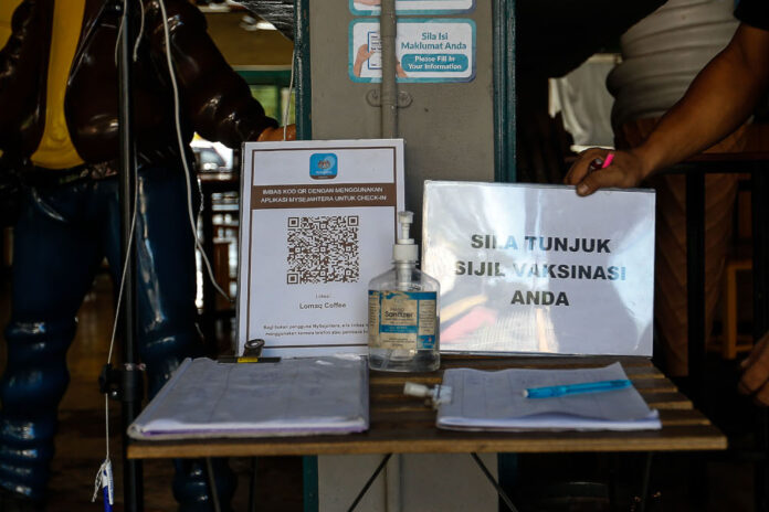 Covid-19: RM2,000 fine awaits those pretending to be fully vaccinated and abusing privileges, says Penang mayor