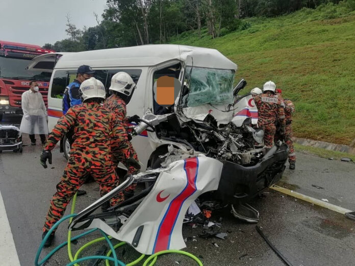 In Johor, Health Ministry driver dies after ambulance crashes into stationary trailer