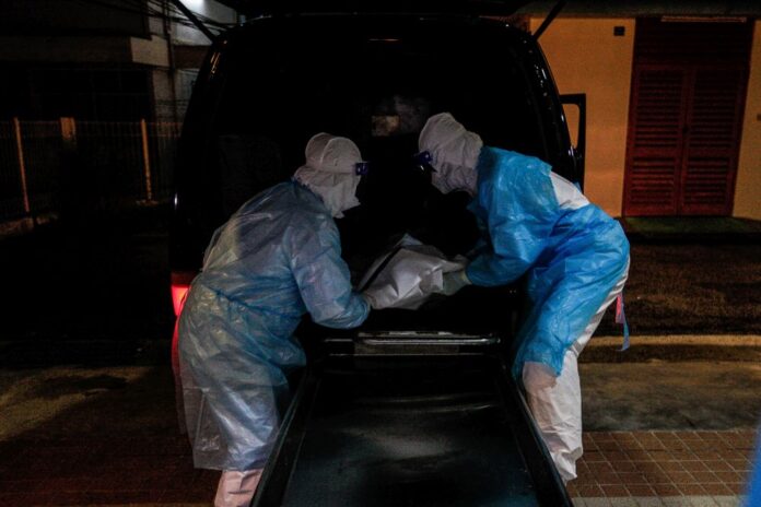 The grim reality of dealing with Covid-19 deaths