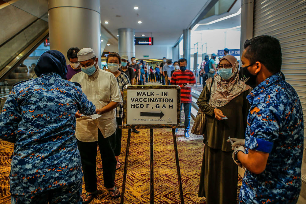 Use public transport to reduce congestion at walk-in PPVs, say police