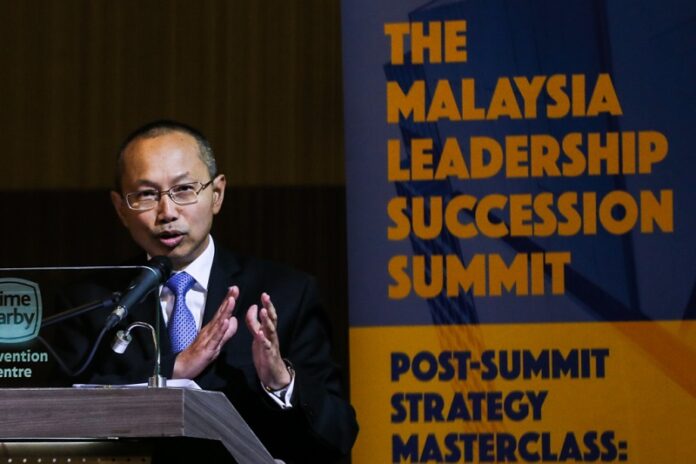 Wahid Omar sees room for increase in minimum wage, says must be done in stages