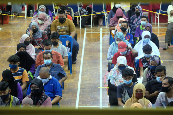 Covid-19 vaccination for 12-year-olds in Limbang from Oct 4-7