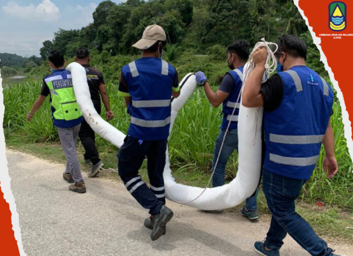 Selangor Water Management Authority collects samples from Sungai Semenyih