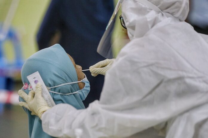 Malaysia’s Covid-19 cases dip slightly below 20,000 mark, Selangor tops chart