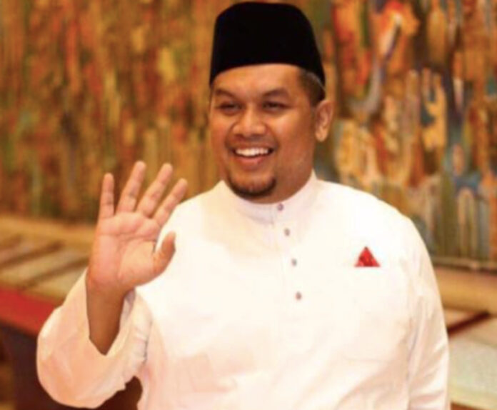 Umno Supreme Council member Arman Azha sworn in as senator