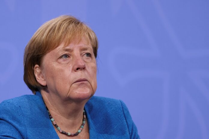 Greece, Germany turn page as Merkel pays final visit