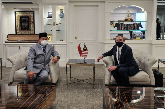 Malaysia, Indonesia committed to strengthen border control cooperation, says Hishammuddin