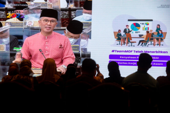Budget 2022: Civil servants to receive special aid of RM700, pensioners to get RM350