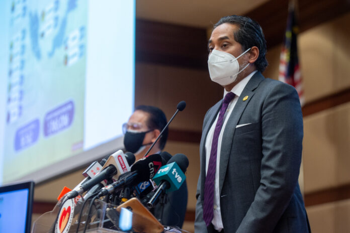 Covid-19: Anti-vaxxers will not enjoy same freedom as fully vaccinated, Dewan Negara told
