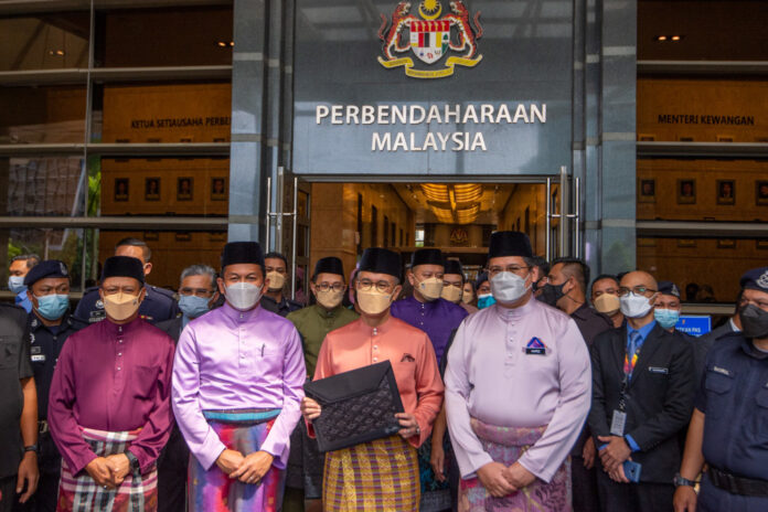 Budget allocation set to attract high-quality investments, says Azmin