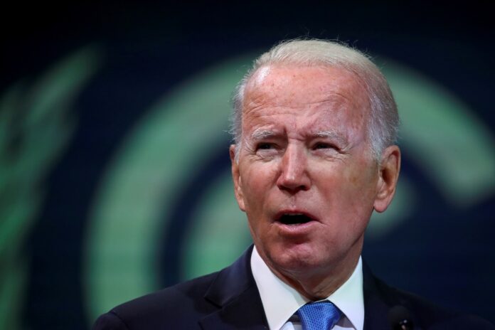 Net zero clothing: Biden motorcade flashed in Scotland