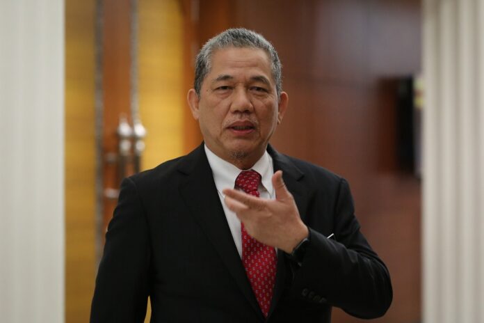 Works minister: 15 'sick' projects identified in Sabah, Sarawak