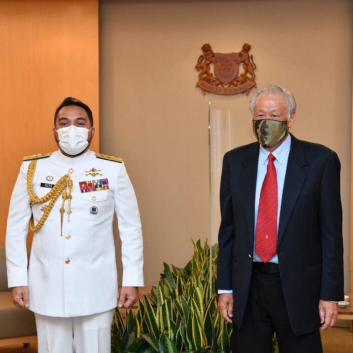 Malaysian navy chief's visit underscores longstanding bilateral defence ties with island city-state, says Singapore's Defence Ministry