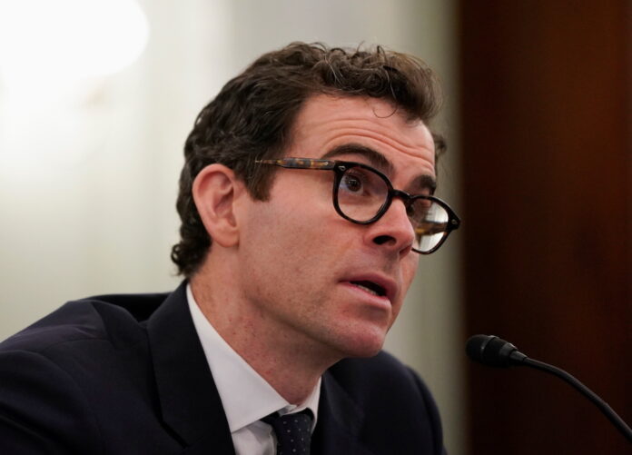 US lawmakers rebuff Instagram boss's self-regulation pitch