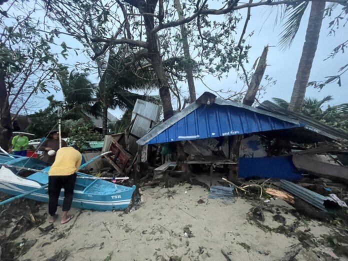 Philippine death toll from its strongest typhoon of year tops 400