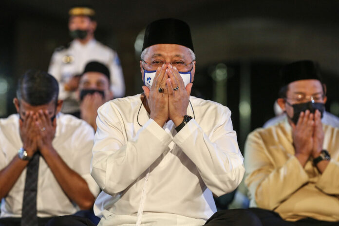 2022 will see Malaysia back on track of long term economic plan, says PM