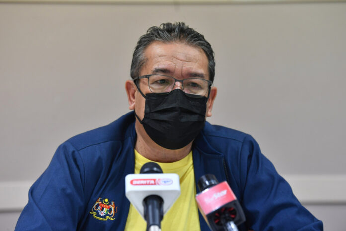 Saying Nadma wished payments could have been given out yesterday, minister tells district offices to expedite assistance process to flood victims