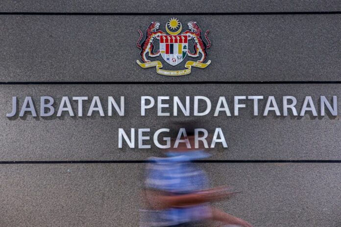 Sabah NRD: Issuance of 3,200 birth certs delayed due to shortage of paper