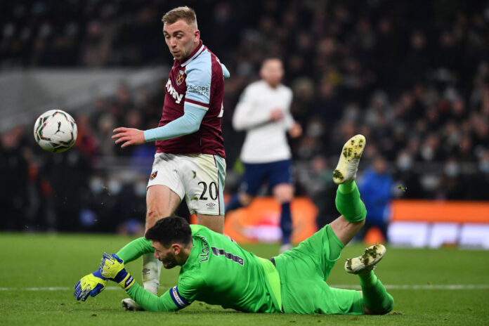 Conte expects Lloris to stay at Spurs