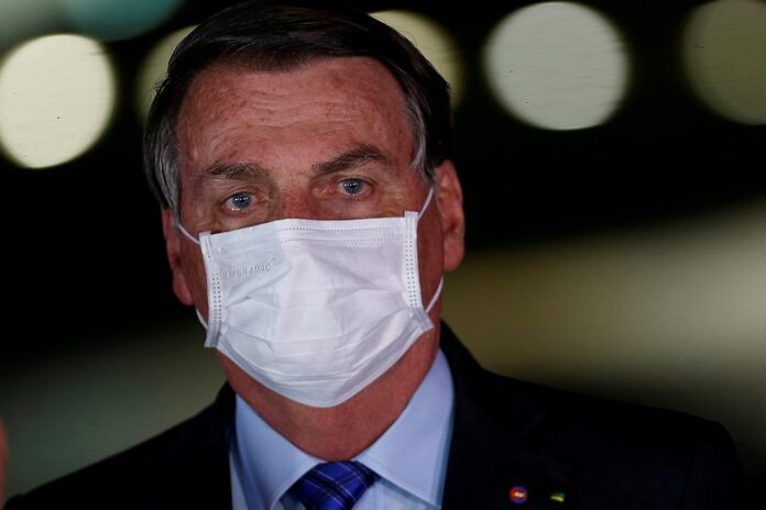 Bolsonaro dismisses vaccination requirement for entry into Brazil