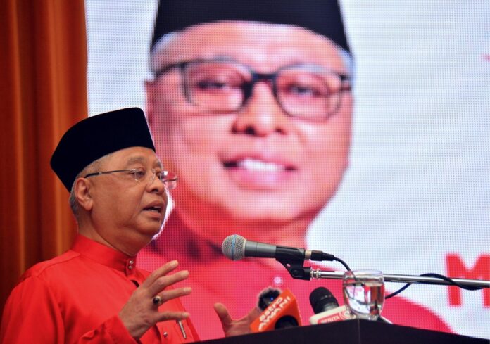 PM Ismail Sabri reminds public to not be complacent with drop in Covid-19 cases