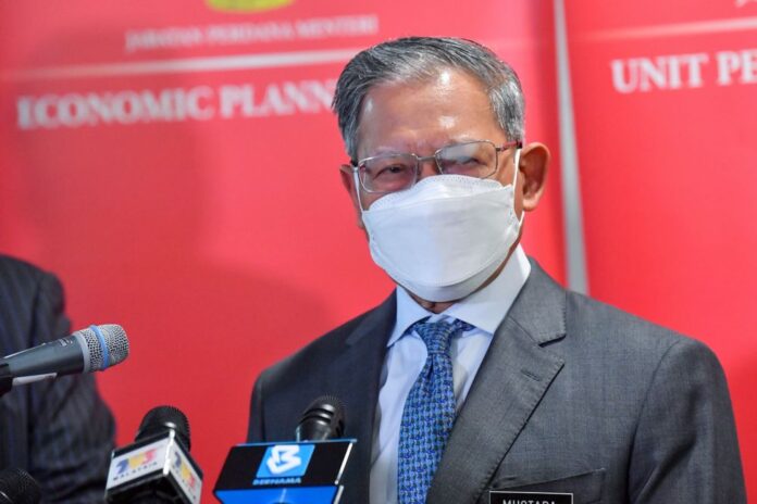 Mustapa: Smooth evacuation process of Jeli flood victims to temporary relief centres