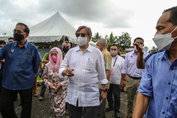 Abang Johari wins Gedong with overwhelming majority