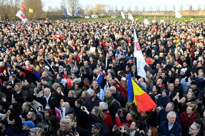 Arrests, clashes in Netherlands Covid-19 protest