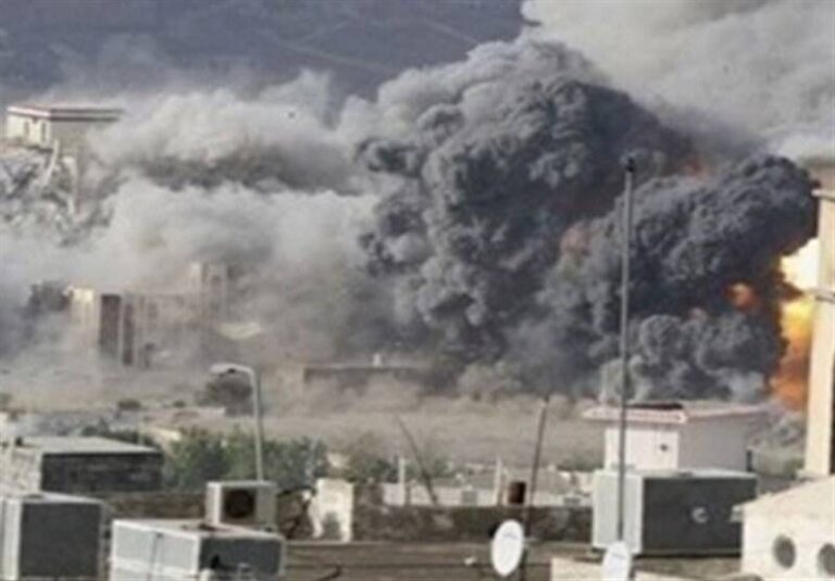 حملات هوایی سعودی به دکلهای ارتباطی در یمن