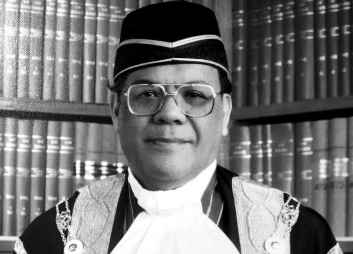 Former Sabah, Sarawak chief judge Mohamad Jemuri dies at 92