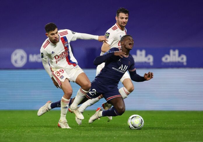 Lyon's Guimaraes close to completing Newcastle move