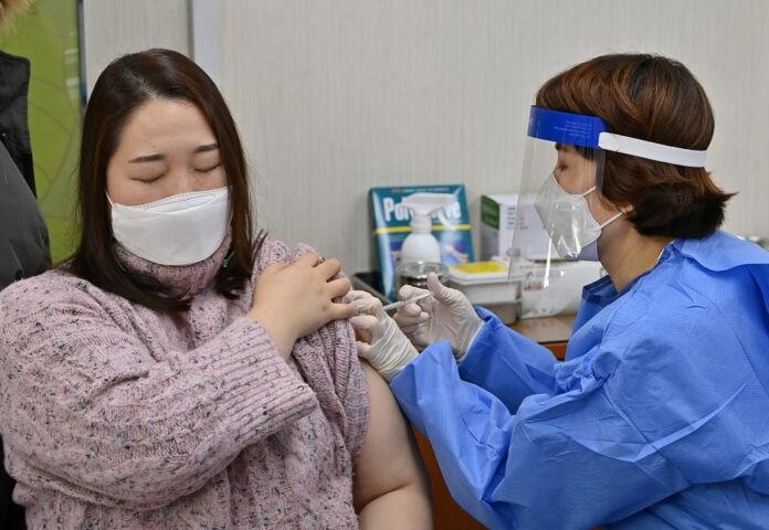 S.Korea court exempts private schools from vaccine passes