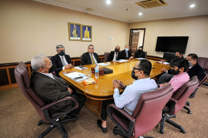 Malaysian-Indonesian journalists' group meets with minister to discuss media cooperation programmes