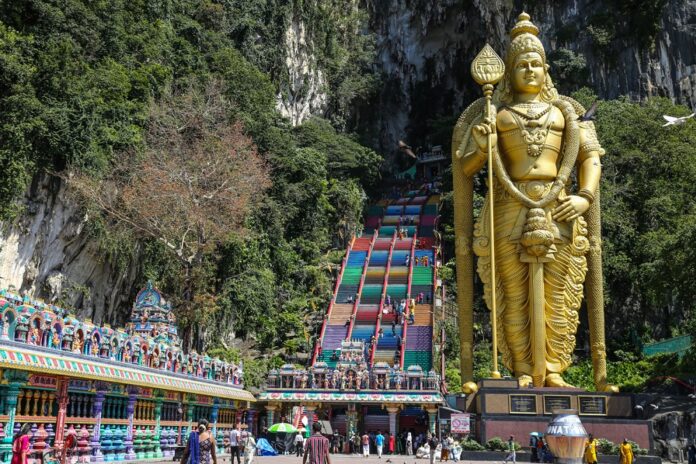 Temple committee: Over 1,000 volunteers to assist Batu Caves temple ensure SOP compliance during Thaipusam