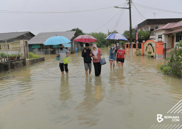 Floods: Govt plans to increase flood sirens with public announcements, says PM