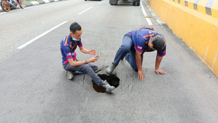 Jalan Kinabalu in Kuala Lumpur closed due to sinkhole, says KL Traffic Dept