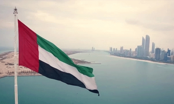 الإمارات: منع سفر المواطنين غير المطعمين بلقاح كورونا
