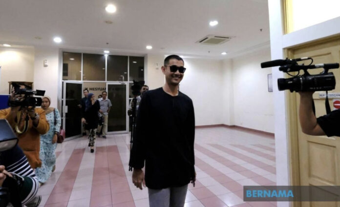 In Putrajaya, court rejects actor Farid Kamil's application to appeal jail sentence for using criminal force against cop, fine