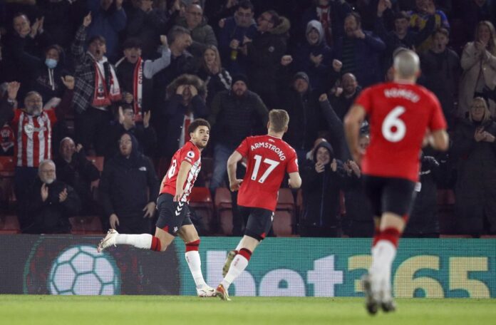 Southampton leapfrog Brentford with 4-1 victory